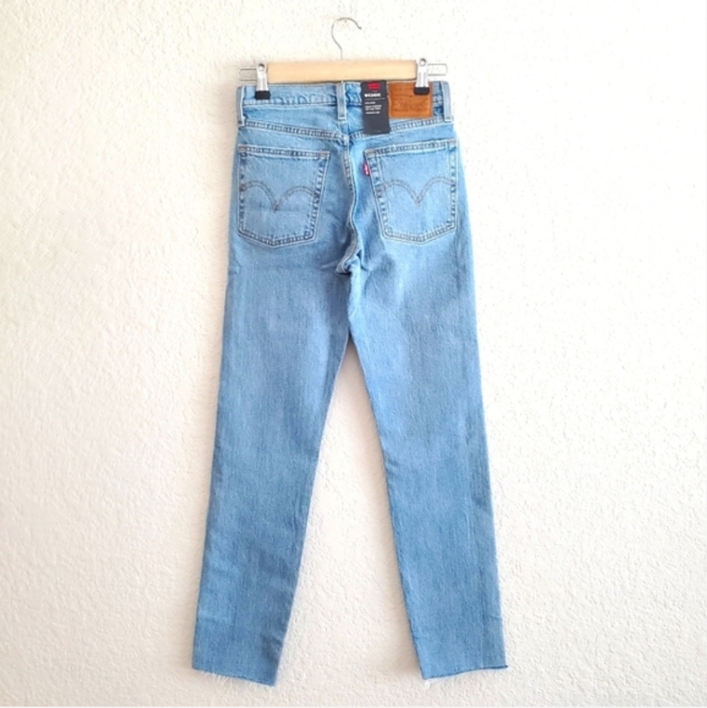 Levi's WEDGIE Premium High Rise Jeans - Picture 9 of 14